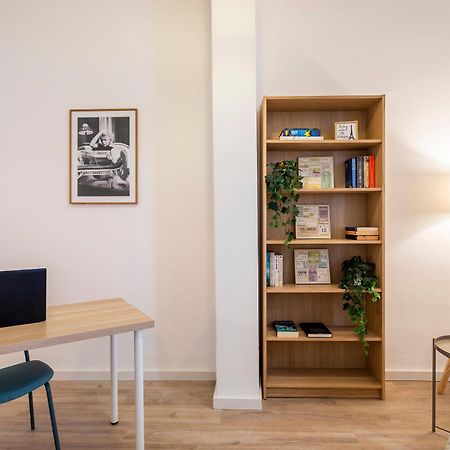 Appartement Convento, Amazing Flat With Terrace 2 à Valence Extérieur photo