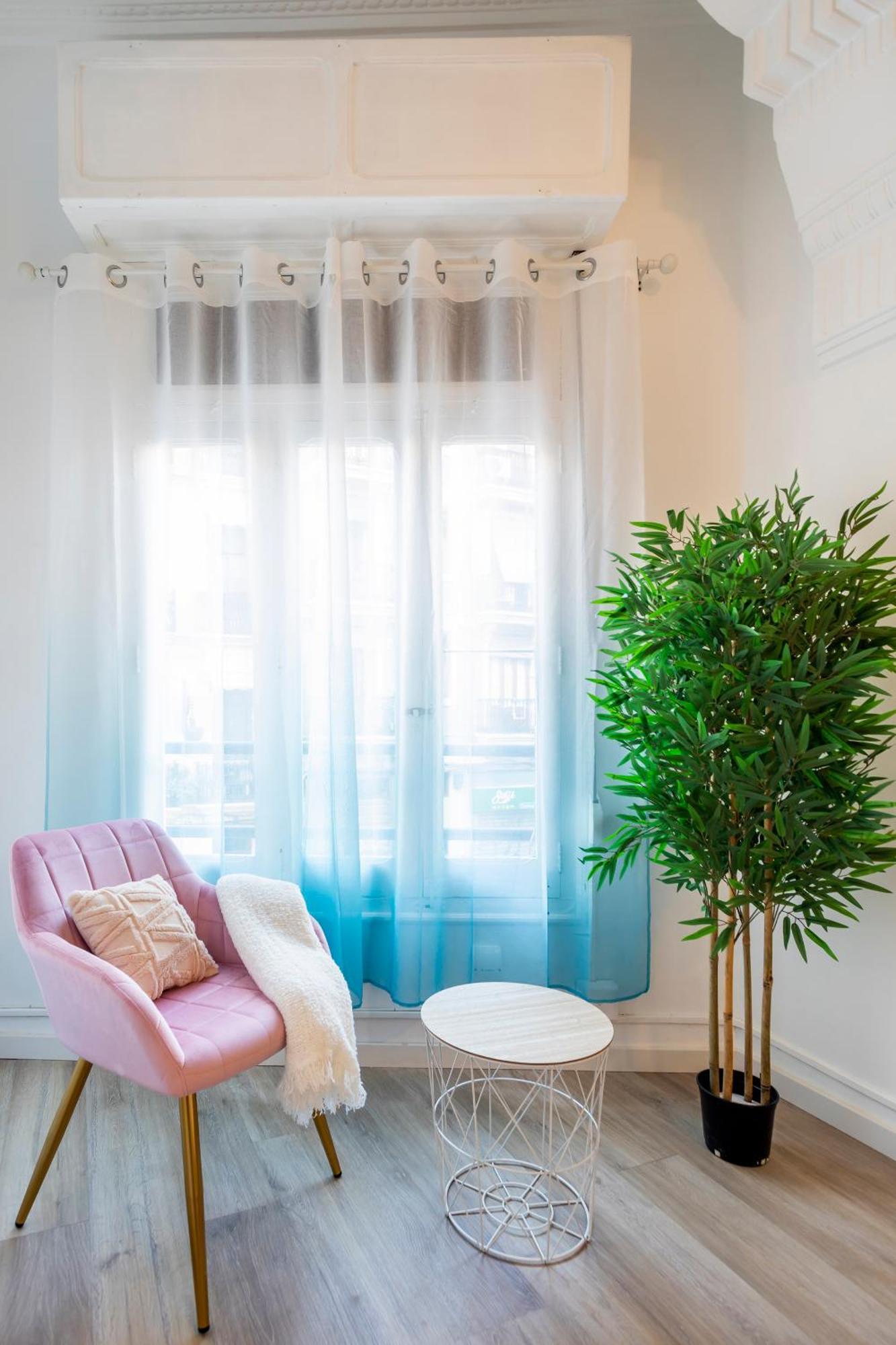Appartement Convento, Amazing Flat With Terrace 2 à Valence Extérieur photo