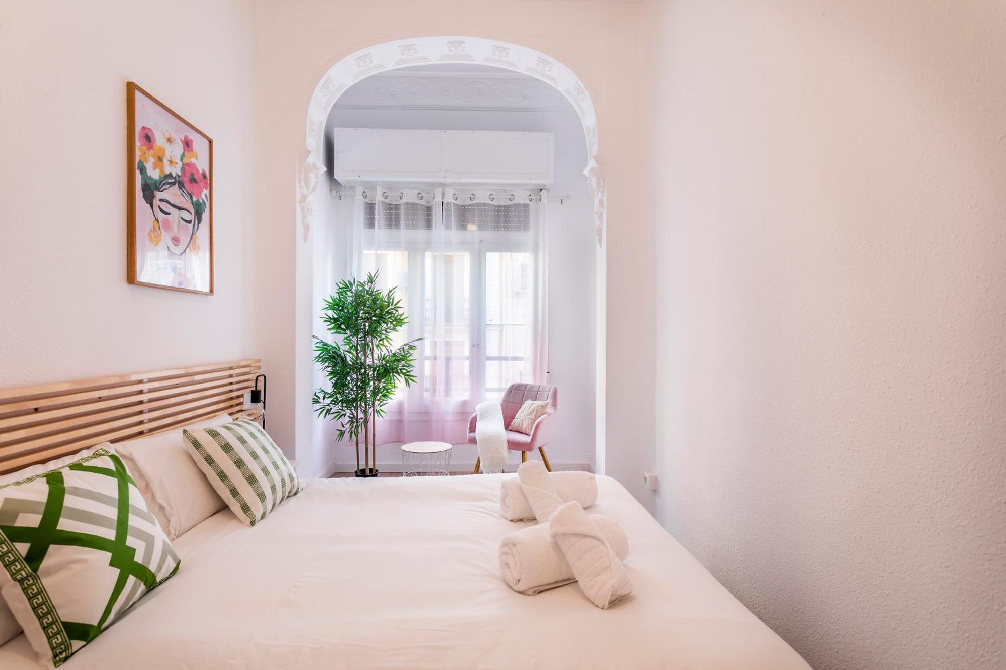 Appartement Convento, Amazing Flat With Terrace 2 à Valence Extérieur photo